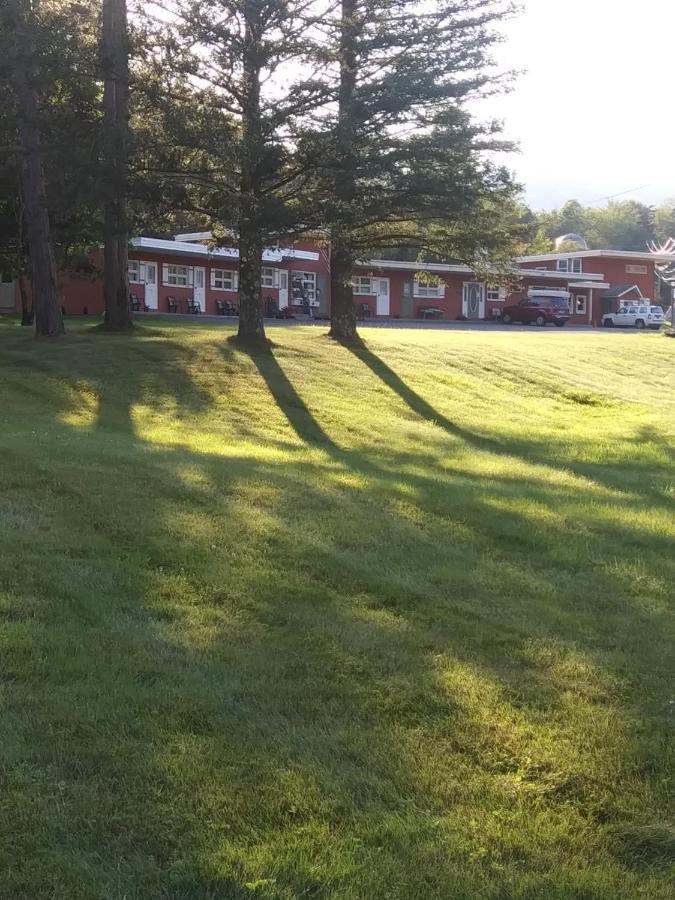 Snow Creek Inn West Dover Exterior photo